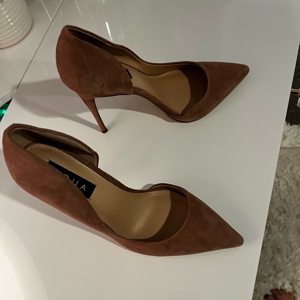 Aqua Suede Pumps- 8.5 (fit closer to an 8). Taupe